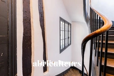 PARIS 1ER / LES HALLES<span></span>DUPLEX<span></span>2 PIÈCES<span></span>1 CHAMBRE<span></span>47m2<span></span>574.000 €