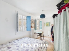 Appartement de Caractère Traversant<span></span>3 Pièces<span></span>Paris 18ème (Limite 17ème)