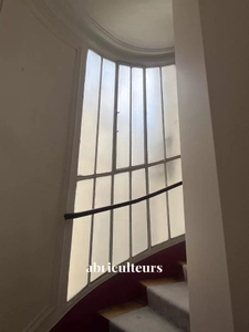 PARIS 9 / ROCHECHOUART<span></span>APPARTEMENT<span></span>4 PIECES<span></span>2/3 CHAMBRES -88 m2