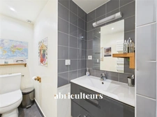 Superbe Duplex 2/3 pièces de 55 m²<span></span>Quartier Europe / Batignolles