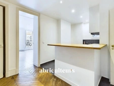 PARIS 9 / ROCHECHOUART<span></span>APPARTEMENT<span></span>4 PIECES<span></span>2/3 CHAMBRES -88 m2