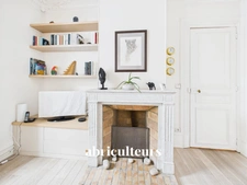 Rue des Batignolles : 3 Pièces au Dernier Étage avec Ascenseur