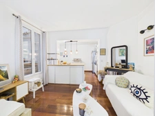 Rare<span></span>38 m²<span></span>2 pièces avec terrasse interieure– Paris 11e Rue de la Fontaine au Roi