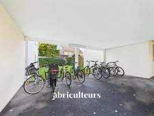 Appartement de 65,18m2 - DPE C - Immeuble de 2011 - 2 chambres -terrasse de 13,75m2  - 1 parking - Espace vélo - 26 rue des grenouilles - Nantes