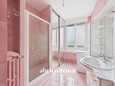 Appartement lumineux de 80m2 - 3ème étage avec ascenseur - Nombreux rangements - Cave - Quartier Bretagne - Rue du Pont Sauvetout