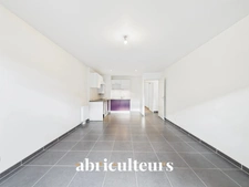 Appartement 2 chambres - DPE C - Immeuble de 2011 - 2 chambres -terrasse de 13,75m2  - 1 parking - Espace vélo - 26 rue des grenouilles - Nantes