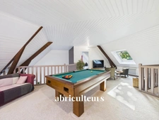 Très belle maison de 258m2 bien entretenue - 4 chambres - Piscine intérieure - Domaine privé du Haut Bissin - Garage - Terrain de 1800m2