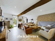 Maison rénovée de 121m2<span></span>Terrasse bois<span></span>Charme de l’ancien<span></span>3 chambres<span></span>Sainte-Luce<span></span>Allée des trois chênes