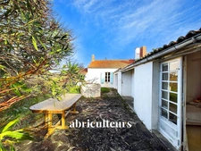 Maison à rénover<span></span>4 chambres<span></span>jardin et terrasse<span></span>garage<span></span>Noirmoutier-en-l’île