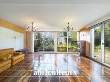 Grande maison à rénover <span></span> 8 pièces<span></span>6 chambres et 1 bureau<span></span>Studio indépendant<span></span>Mairie de Chantenay