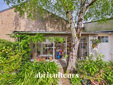 Maison familliale - 5 chambres - 1 Bureau - 179m2 - Jardin arboré  - Garage - Au coeur de Zola