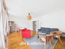 Bel appartement lumineux de 79m2 - 3ème étage - Ascenseur - Cave - Nombreux rangements  - Quartier Bretagne - Rue du Pont Sauvetout