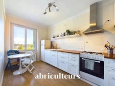 Appartement lumineux de 86,6m2 - Rénovation de 2020 - Dernier étage sur 3 - Quartier Monselet - Rue Charles Monselet