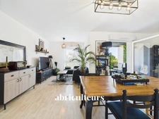 Bel appartement de 63,55m2 - Construction de 2013 - Excellent état  - DPE C - 2 chambres - Un balcon - Une buanderie - 2 parkings - 38 rue Jean-Claude Maisonneuve - Couëron