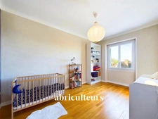 Appartement lumineux de 86,6m2<span></span>Rénovation de 2020<span></span>Dernier étage sur 3<span></span>Quartier Monselet<span></span>Rue Charles Monselet