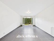 Appartement 2 chambres - DPE C - Immeuble de 2011 - 2 chambres -terrasse de 13,75m2  - 1 parking - Espace vélo - 26 rue des grenouilles - Nantes
