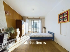 Grande maison à rénover <span></span> 8 pièces<span></span>6 chambres et 1 bureau<span></span>Studio indépendant<span></span>Mairie de Chantenay