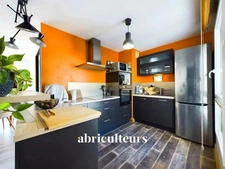 Bel appartement de 66,25m2<span></span>Sans travaux<span></span>Balcon au sud<span></span>Parking<span></span>Quartier République<span></span>Rue Saint-Hermeland