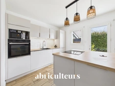 Maison familliale - Excellent agencement - 3 chambres et 1 bureau  - DPE C - Garage et parking - Jardin - Nantes - Haluchère - Rue du Patis Rondin