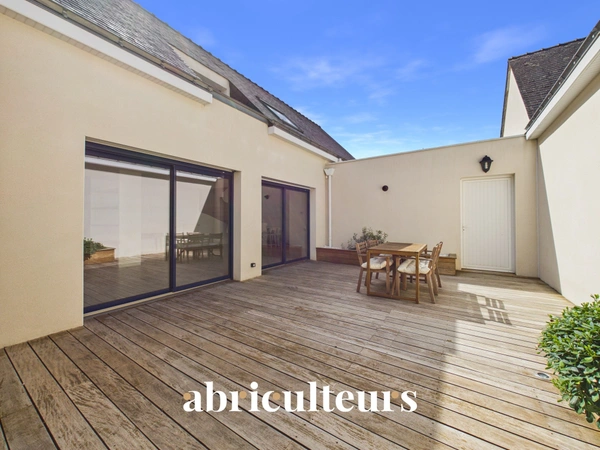 Maison familliale de 2008<span></span>Excellent état<span></span>DPE C<span></span>3 chambres<span></span>Un bureau<span></span>2 terrasses<span></span>1 garage et 2 parkings<span></span>Nantes Erdre