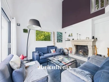 Très belle maison de 258m2 bien entretenue - 4 chambres - Piscine intérieure - Domaine privé du Haut Bissin - Garage - Terrain de 1800m2