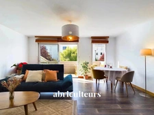 Bel appartement de 66,25m2<span></span>Sans travaux<span></span>Balcon au sud<span></span>Parking<span></span>Quartier République<span></span>Rue Saint-Hermeland