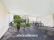 Appartement 2 chambres - DPE C - Immeuble de 2011 - 2 chambres -terrasse de 13,75m2  - 1 parking - Espace vélo - 26 rue des grenouilles - Nantes