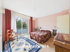 Grande maison - Avenue Privée - 5 chambres - Jardin - Grand Garage double + 2 places de parking - Hauts-Pavés