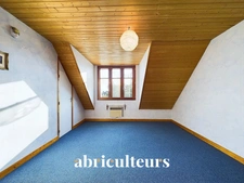 Grande maison à rénover <span></span> 8 pièces<span></span>6 chambres et 1 bureau<span></span>Studio indépendant<span></span>Mairie de Chantenay