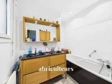 Très belle maison de 258m2 bien entretenue - 4 chambres - Piscine intérieure - Domaine privé du Haut Bissin - Garage - Terrain de 1800m2