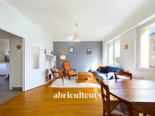 Appartement lumineux de 86,6m2<span></span>Rénovation de 2020<span></span>Dernier étage sur 3<span></span>Quartier Monselet<span></span>Rue Charles Monselet