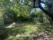 Terrain constructible - 120m2 - Construction de 95 à 100m2 - Au coeur du quartier Zola