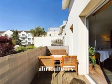 Bel appartement de 66,25m2<span></span>Sans travaux<span></span>Balcon au sud<span></span>Parking<span></span>Quartier République<span></span>Rue Saint-Hermeland