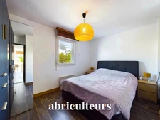 Bel appartement de 66,25m2 - Sans travaux - Balcon au sud - Parking - Quartier République - Rue Saint-Hermeland