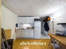 Nantes<span></span>Hypercentre<span></span>Appartement<span></span>1 Pièce<span></span>435€ CC<span></span>Rue Beauregard