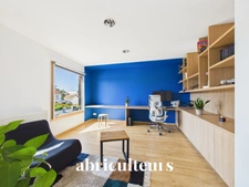 Grande maison d'architecte de 219M2<span></span>DPE C<span></span>Jardin<span></span>5 chambres<span></span>Mobilier sur-mesure<span></span>Un garage/buanderie<span></span>2 parking<span></span>Rezé<span></span>Rue de l’Aérodrome
