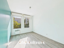 Bel appartement de 66,49m2<span></span>Construction de 2002<span></span>DPE C<span></span>Ascenseur<span></span>2 chambres<span></span>balcon<span></span>1 Box double<span></span>Local à vélo<span></span>Nantes<span></span>10 rue Babonneau