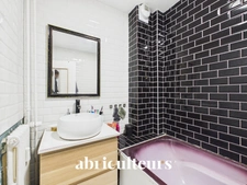 Appartement lumineux<span></span>Calme <span></span>DPE C<span></span>2 chambres<span></span>Un balcon<span></span>Une cave<span></span>Proximité Chézine et Parc de procé<span></span>Avenue Richelieu