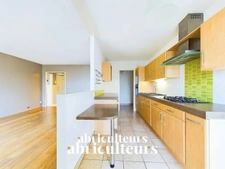 NANTES/LONGCHAMP<span></span>APPARTEMENT<span></span>4 PIÈCES<span></span>3 CHAMBRES<span></span>85,72M2<span></span>275 000€