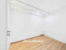 Bureau de 64m2 - 3 bureaux et 1 open space - 1 espace cuisine - WC et douche - Dépendance - 98 rue Jean Fraix - Rezé