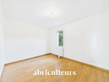 Appartement 2 chambres - DPE C - Immeuble de 2011 - 2 chambres -terrasse de 13,75m2  - 1 parking - Espace vélo - 26 rue des grenouilles - Nantes