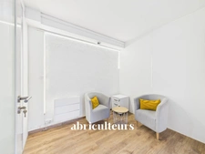 Bureau de 64m2 - 3 bureaux et 1 open space - 1 espace cuisine - WC et douche - Dépendance - 98 rue Jean Fraix - Rezé