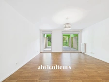 Appartement de 64,46m2<span></span>DPE A<span></span>Immeuble de 2015<span></span>2 chambres -Loggia de 24m2 <span></span>1 parking<span></span>local vélo privatif<span></span>22 rue August Lepère- Nantes