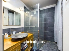 Bel appartement de 66,25m2<span></span>Sans travaux<span></span>Balcon au sud<span></span>Parking<span></span>Quartier République<span></span>Rue Saint-Hermeland