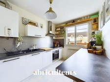 Beau T3 baigné de lumière - Parfait état, balcon, parking et cave - 11 rue Jacquelin à Nantes 44300