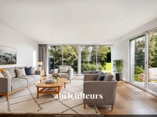 Grande maison à rénover <span></span> 8 pièces<span></span>6 chambres et 1 bureau<span></span>Studio indépendant<span></span>Mairie de Chantenay