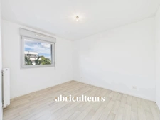 Appartement de 64,46m2<span></span>DPE A<span></span>Immeuble de 2015<span></span>2 chambres -Loggia de 24m2 <span></span>1 parking<span></span>local vélo privatif<span></span>22 rue August Lepère- Nantes