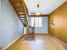 Grande maison à rénover <span></span> 8 pièces<span></span>6 chambres et 1 bureau<span></span>Studio indépendant<span></span>Mairie de Chantenay