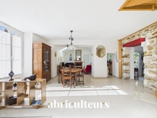 Charmante maison familiale - 178m2 - 6 chambres - Vaste séjour - Jardin et terrasse - Garage - Au cœur de Zola