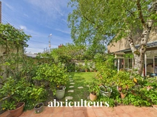 Charmante maison familiale - 177m2 - 6 chambres - Vaste séjour - Jardin et terrasse - Garage - Au cœur de Zola